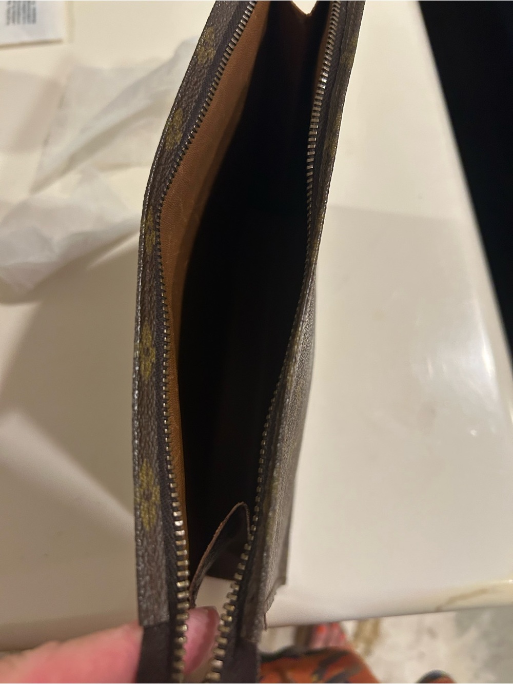 Louis Vuitton Brown Vintage 26 Toiletry - Picture 5 of 8